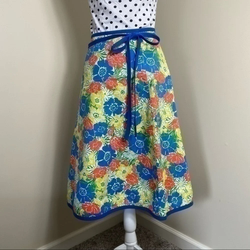 60s/70s reversible wrap skirt. Blue yellow. Vintage. Large. Floral.
